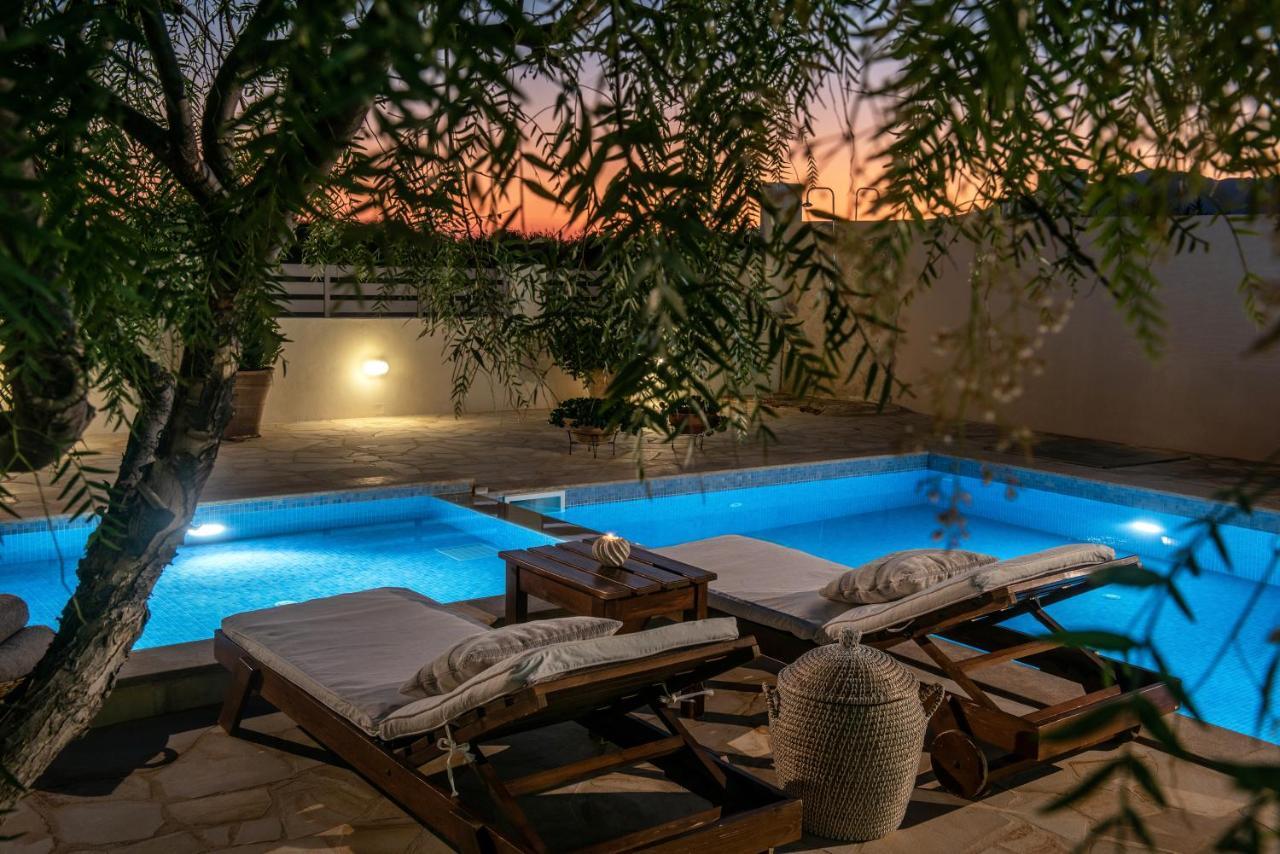 Filothei Beach House With Pool Kalamaki  Extérieur photo